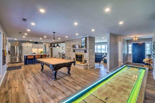 Lake House Waterfront Fun And Updated Interior