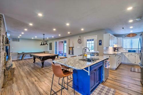 Lake House Waterfront Fun And Updated Interior
