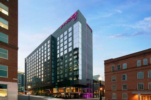 Hotel Moxy Louisville Downtown
