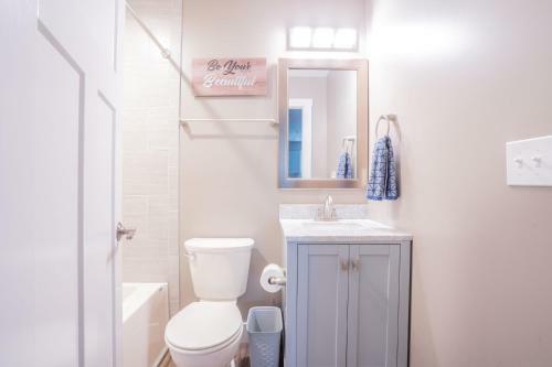 Closest Listing To The Ark, 2 Queen Beds