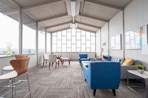 Apartamento Abode Vue At 3rd 1-bedroom Loft Style Suite