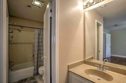Baton Rouge Townhome With Pool Access - Mins To Lsu
