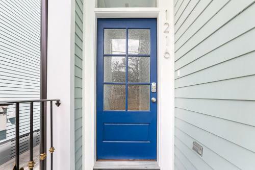 Apartamento Hosteeva Brand New Condo With A Pool Steps To St Charles Ave