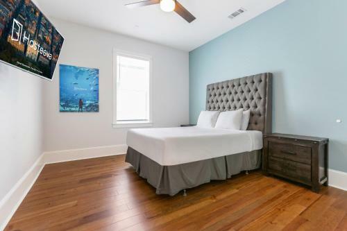 Apartamento Hosteeva Brand New Condo With A Pool Steps To St Charles Ave