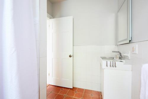 Aparthotel Sonder ? Mandeville Suites