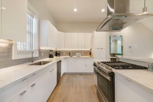 New Construction Luxury Villas