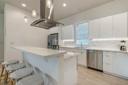 New Construction Luxury Villas