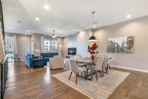 New Construction Luxury Villas