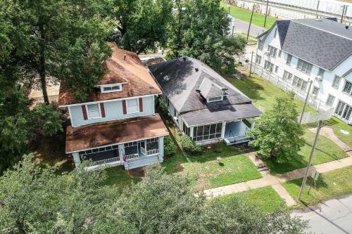 Charming Family Home With Game Room, 3 Mi To Downtown