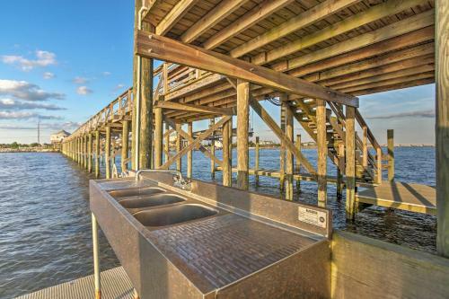 Waterfront Home With Dock - 31 Mi To Downtown Nola!