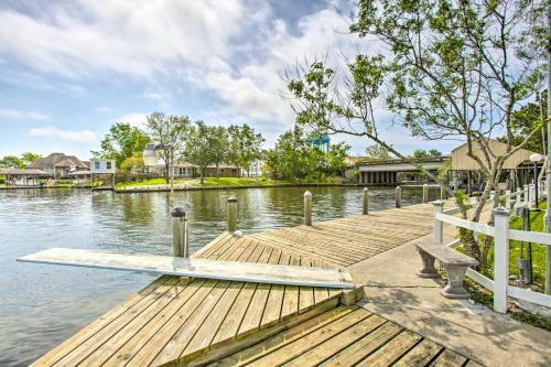 Spacious Waterfront Home With Boat Dock And Deck!