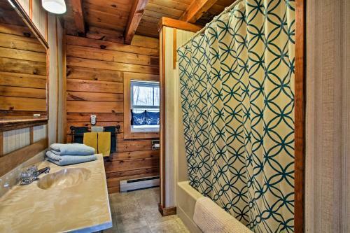 Spacious Freeport Home With 2 Decks And Water View!
