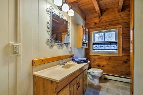 Spacious Freeport Home With 2 Decks And Water View!