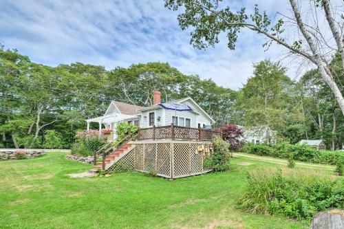 Charming East Boothbay Cottage With Large Yard!