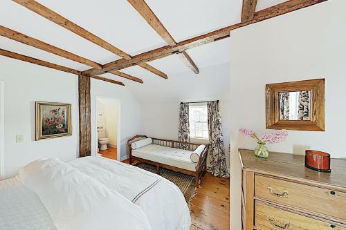 New Listing! All-suite Harbor-view Home With Deck Home