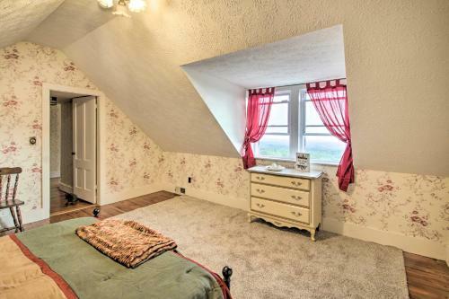 Classic Cape-style Home On 550 Acre Vineyard!