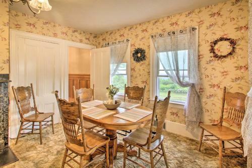Classic Cape-style Home On 550 Acre Vineyard!