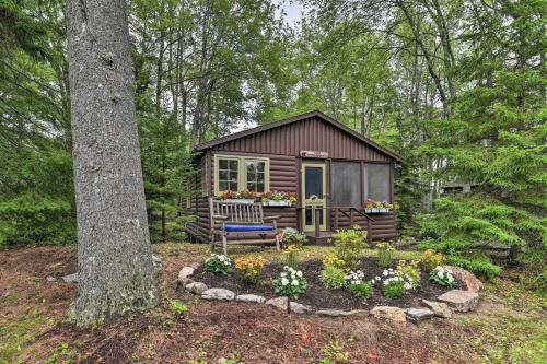 Sprucewold Boothbay Harbor Cottage With Deck