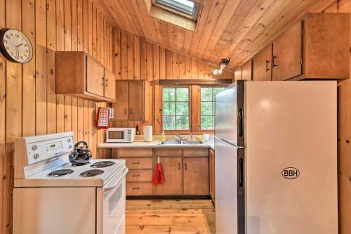 Sprucewold Boothbay Harbor Cottage With Deck
