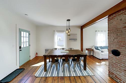 Exceptional Vacation Home In Boothbay Harbor Home