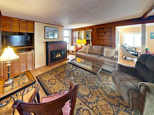 Classic Maine Home On The Ocean Home