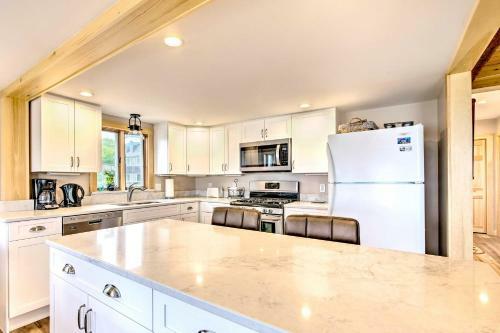 Ocean View Lamoine Home Near Acadia National Park!