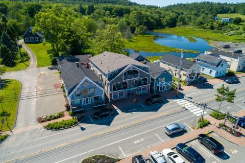 Apartamento Spacious Lincolnville Penthouse - Walk To Beach!