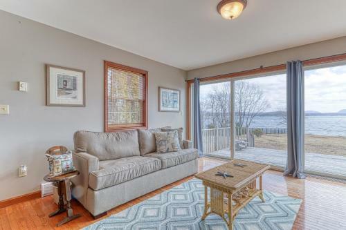 Chickadee Bay House
