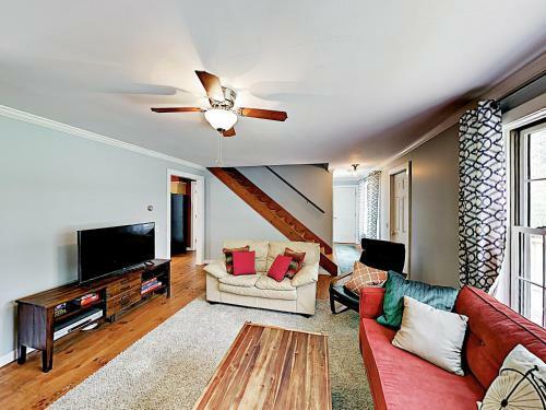 Jodys Acre Cottage Home