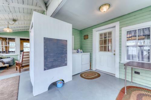 Cottage On The Cove