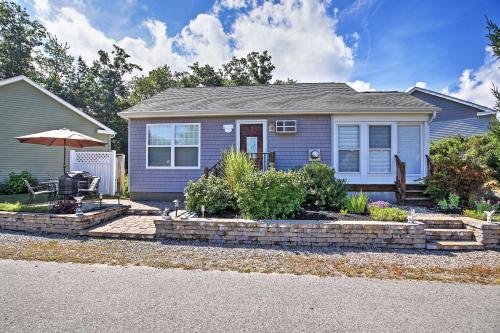 Wells Beach Cottage With Pool Access - 1 Mi To Coast!