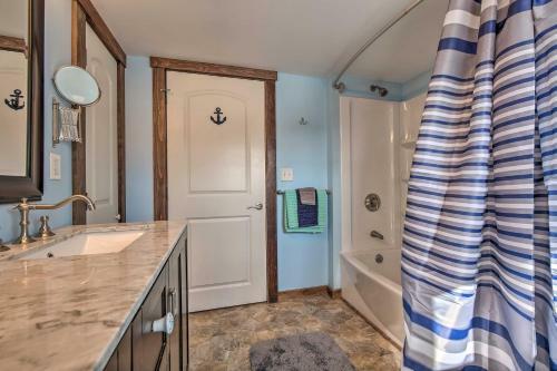 Renovated Southwest Harbor Cottage On A Dock!