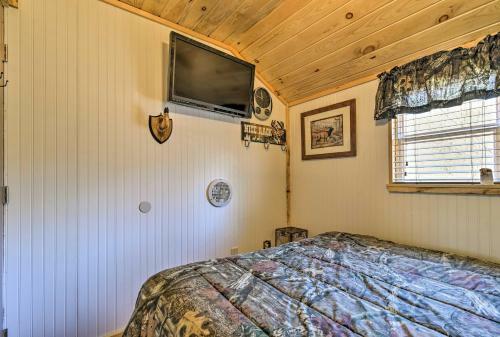 Cozy Cumberland Cabin In The Allegheny Mountains!