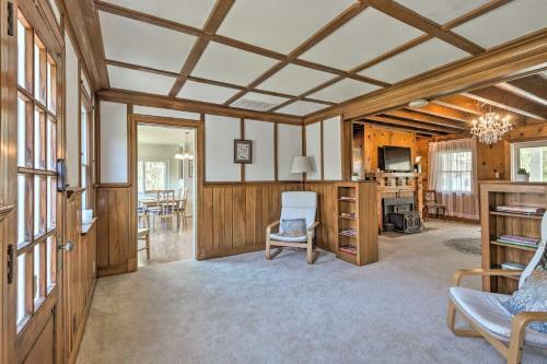 Waterfront Home With Dock, Kayaks, And Sailboat!