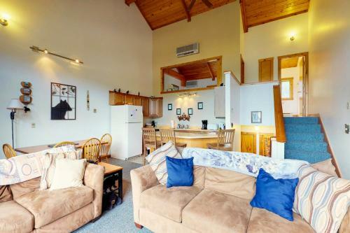 Bear's Den At Sunplace