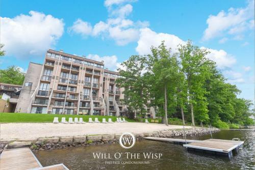 301d - Lakefront 2 Bedroom Condo With 2 Baths, Free Wifi!