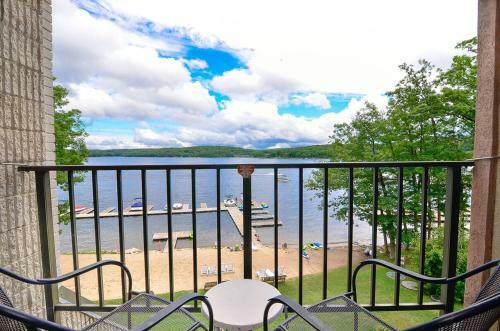 301d - Lakefront 2 Bedroom Condo With 2 Baths, Free Wifi!