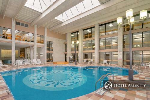 301d - Lakefront 2 Bedroom Condo With 2 Baths, Free Wifi!