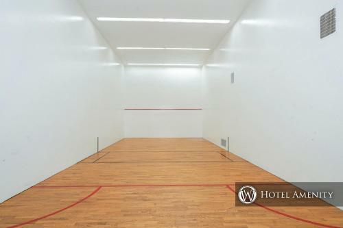 710h - Lakefront Studio Condo With Full Kitchen, Free Wifi!