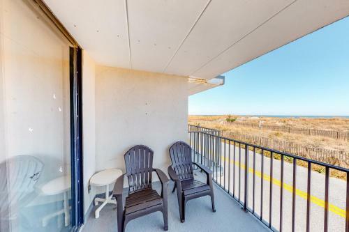 Beach Front Sails 104