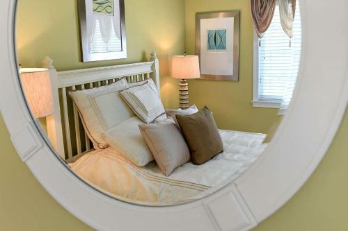 Royal Beach 102