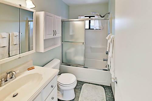 Apartamento Updated Beach Club Condo - Pool - Walk To Beach Condo