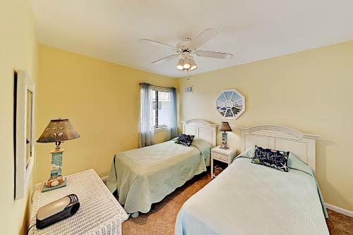 Apartamento Updated Beach Club Condo - Pool - Walk To Beach Condo