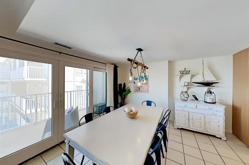 Apartamento Sea Palms Condo - 2 Fireplaces - Steps To Beach Condo