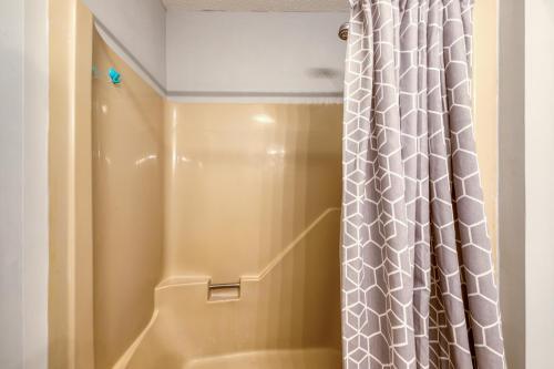 3 Bed 3 Bath Apartment In Ocean City