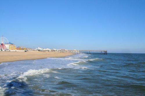 Apartamento Summer Winds Condo - Pool & Grill, Walk To Beach Condo