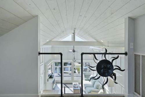 Waterfront Tiny Beach House Close To Beach And Fun