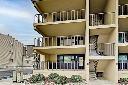 Apartamento Canvasback - Beachside Getaway - Stroll To Dining Condo