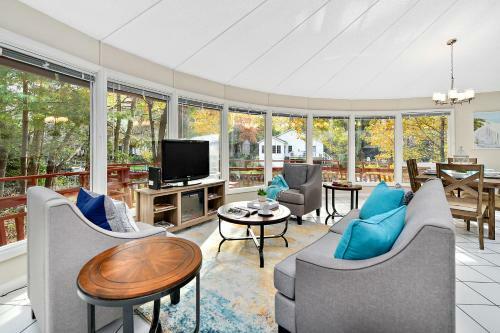 Dockside Retreat