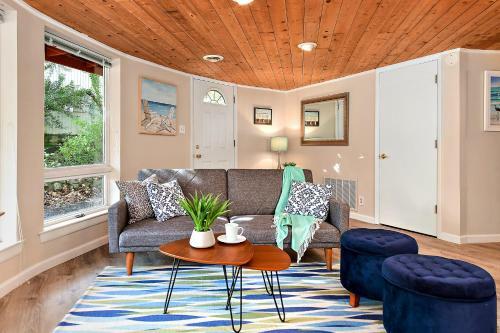Dockside Retreat